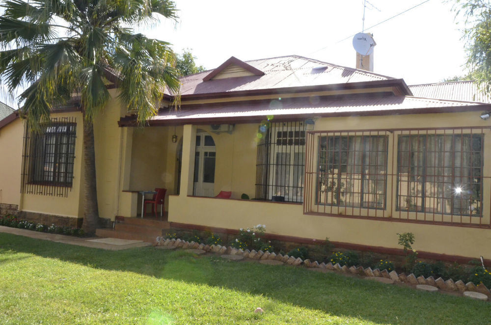 Maple Guest House Pretoria-Noord エクステリア 写真